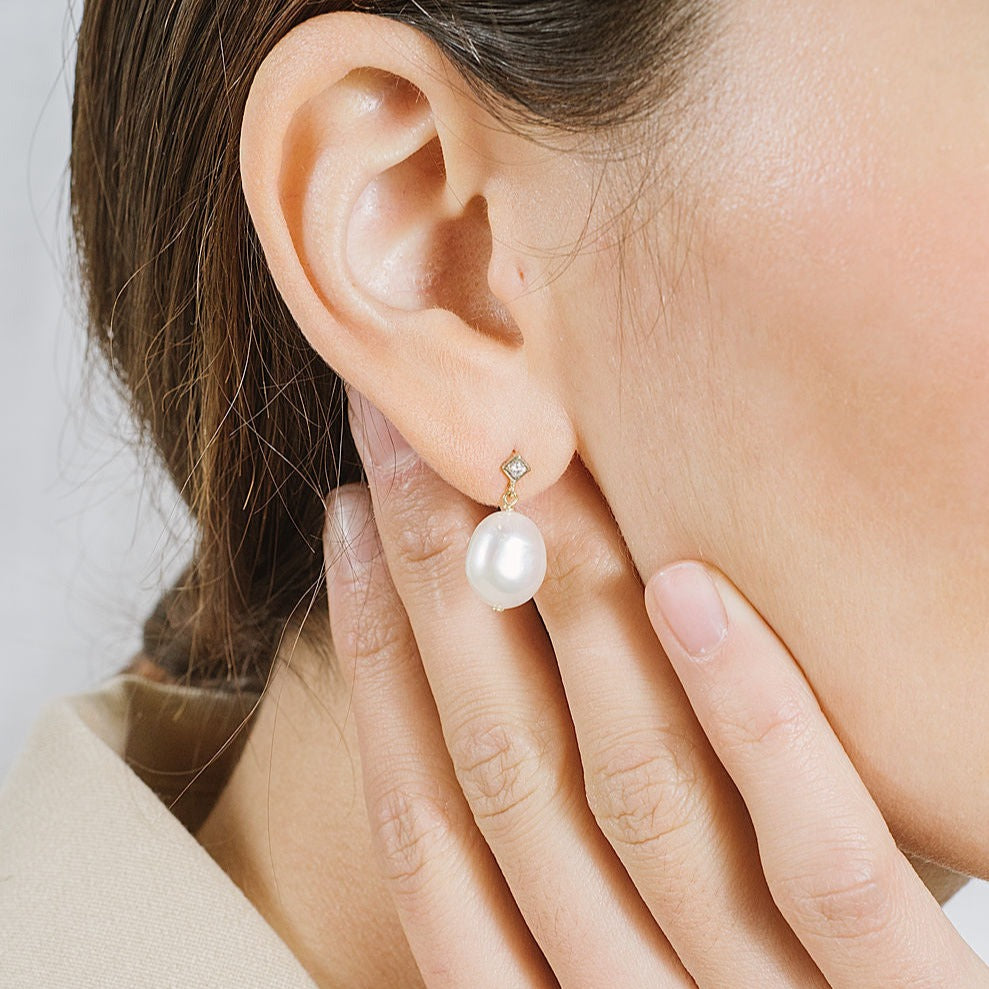 Poppy finch shop pearl earrings